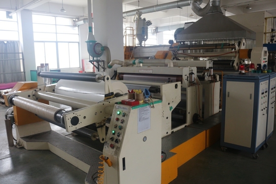 Printed Paperboard Or Paper Laminate Thermal Lamination Film with 1 Inch 25.4mm Paper Core and High Dynes Corona Treatment